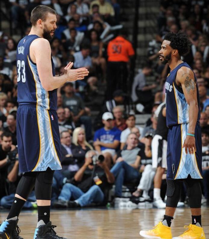 塞罗那感到 塞罗那感到